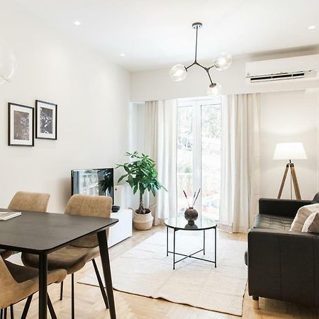 Peaceful 2Bd Apartment In Kolonaki By Upstreet アテネ エクステリア 写真