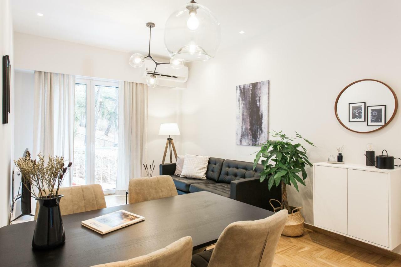 Peaceful 2Bd Apartment In Kolonaki By Upstreet アテネ エクステリア 写真